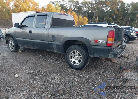 2002 GMC Sierra 1500 Sle z USA, uszkodzony, nr VIN 2GTEK19T921328172